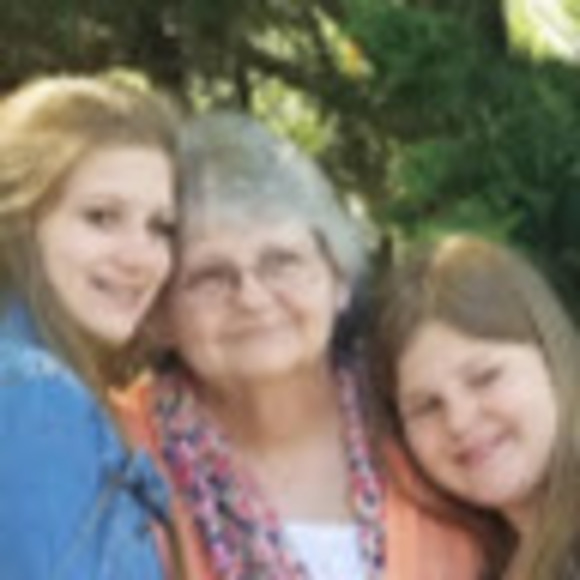 Meet your Posher, Jennifer - Picture 1 of 1